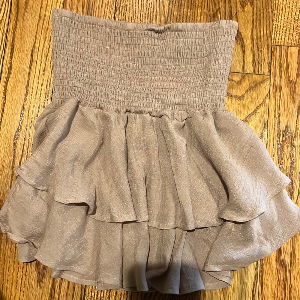Dusty pink ruffle skirt